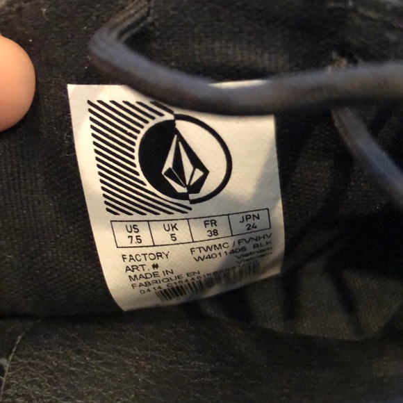 VOLCOM Black “On the Road” Leather Sneaker - Picture 6 of 6